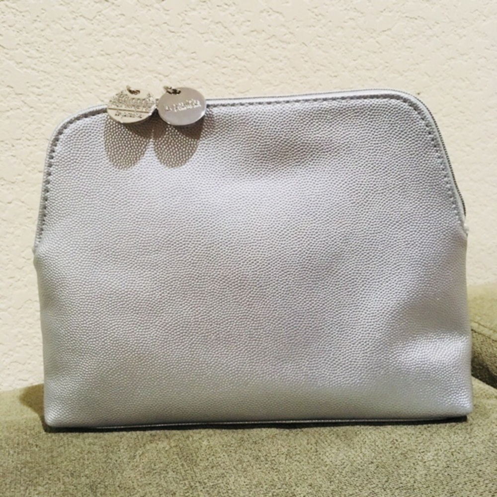 🐰La Prairie Makeup Bag